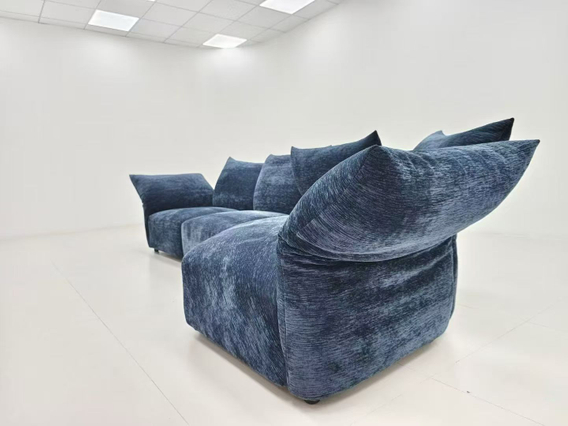 Canap&eacute; modulaire &agrave; p&eacute;tales couleur et mat&eacute;riau personnalis&eacute;s